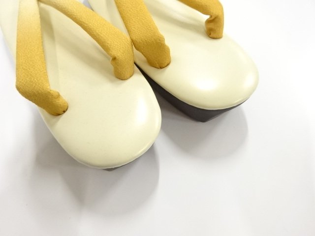  未使用品　草履(23.5センチ)